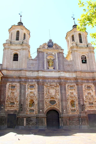Церква Санта-Ісабель Сарагоса Іспанії відкритий фасад — стокове фото