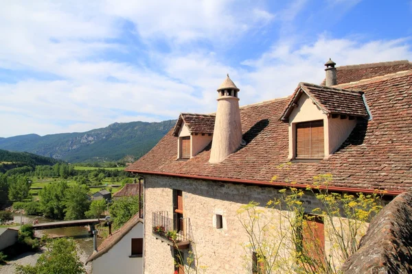 Hecho doliny kamiennej ulice wsi w Pirenejach — Zdjęcie stockowe