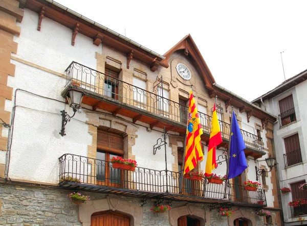 Ayuntamiento de Anso fachada edificio Pirineos — Foto de Stock