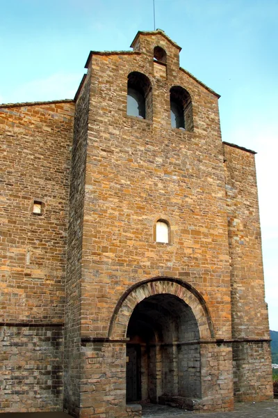サン ペドロ ピレネーのロマネスク様式の修道院 — ストック写真