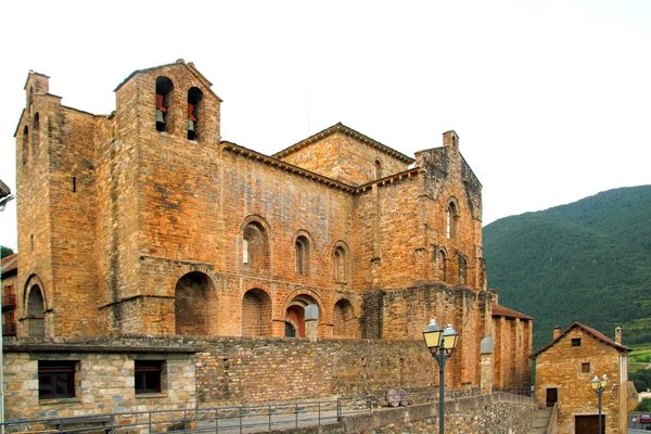 San pedro siresa romanska kloster — Stockfoto
