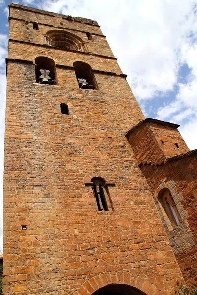 Ainsa Ortaçağ Romanesk Köyü kilise İspanya — Stok fotoğraf