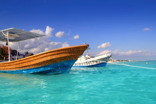 Puerto morelos strand boote türkis karibik — Stockfoto