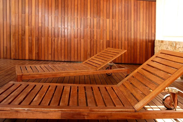 Hamac spa en bois doré maison extérieure — Photo