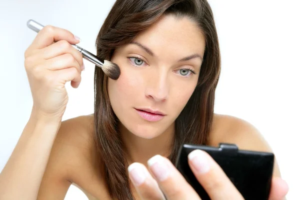 Beautiful portrait of woman makeup with brush — Stock Photo, Image