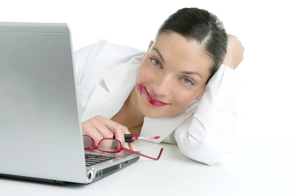 Mooie zakenvrouw make-up rode lippenstift — Stockfoto
