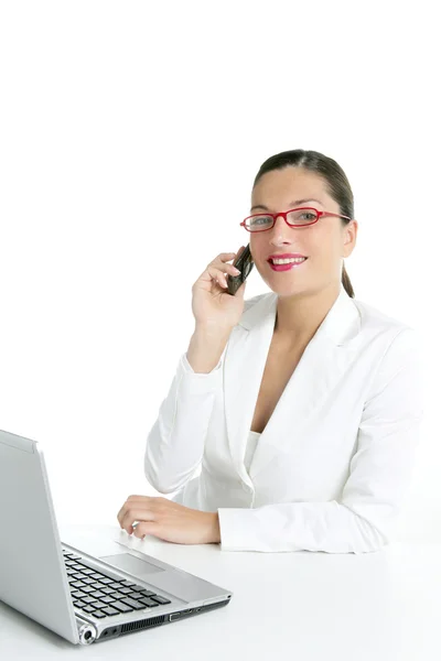 Hermosa mujer de negocios hablando de teléfono móvil —  Fotos de Stock