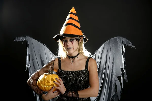 Vestido de mulher para halloween e abóbora — Fotografia de Stock