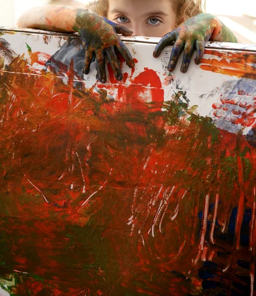 Niños artista manos pintura multicolor — Foto de Stock