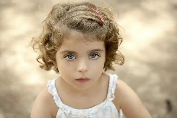 美しい小さな女の子 — ストック写真