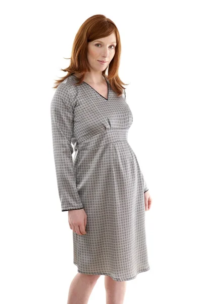 Linda grávida ruiva moda mulher — Fotografia de Stock