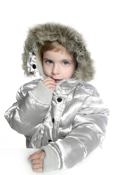 Płaszcz zimowy srebrny futro kaptur dziewczynka — Zdjęcie stockowe