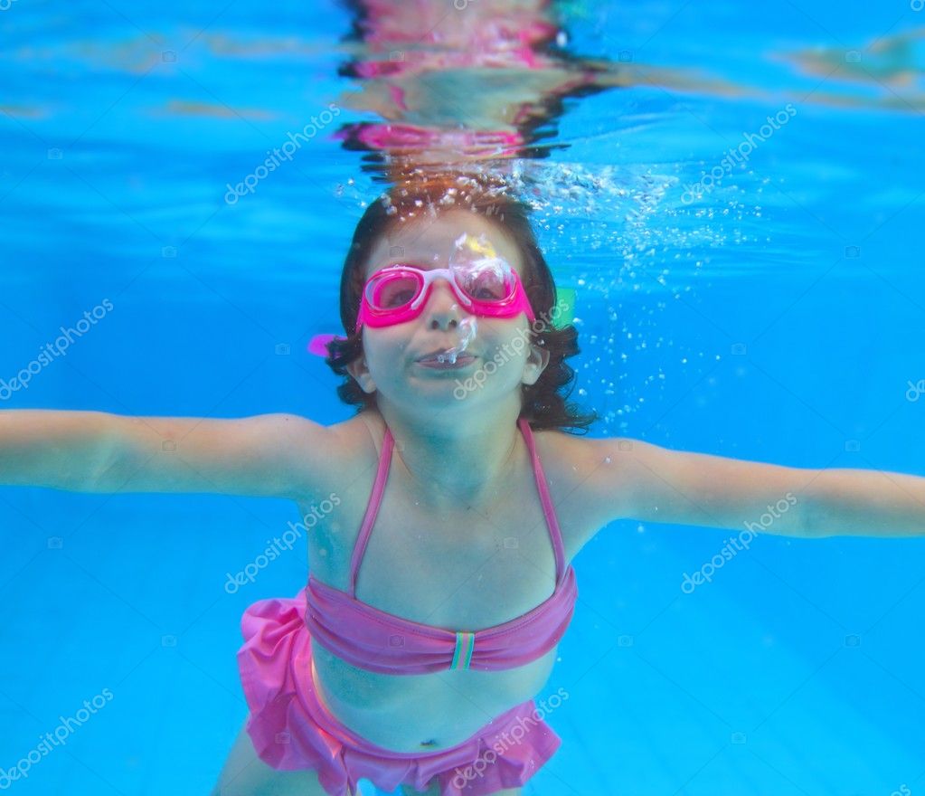 Underwater Bikini Girls