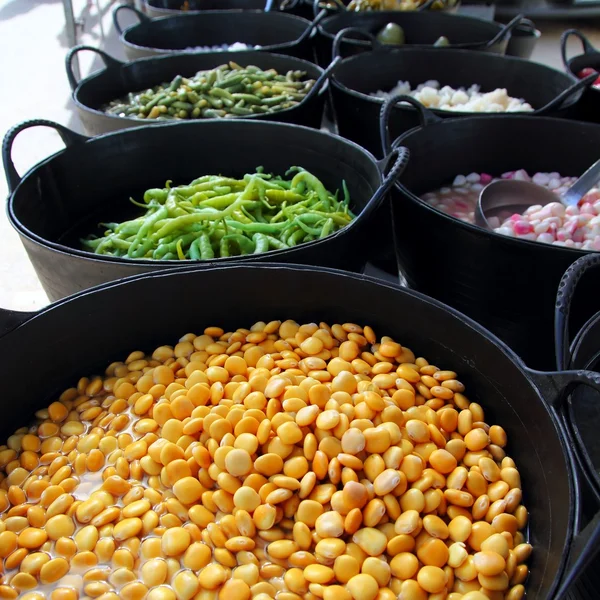 Lupins in pickles market with green chili pepper — Stock Photo, Image