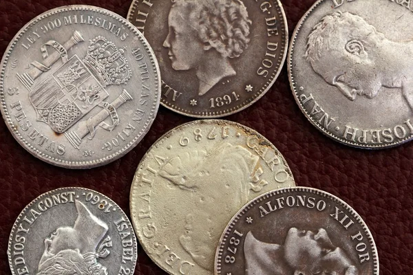 A tizennyolcadik és a tizenkilencedik században Spanyolország régi érmék — Stock Fotó