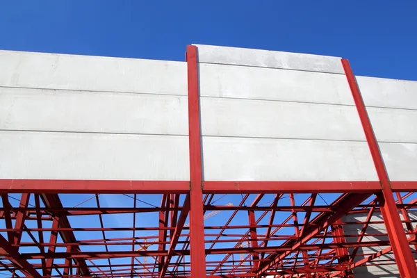 Industrieel gebouw bouw stalen structuur concrete — Stockfoto
