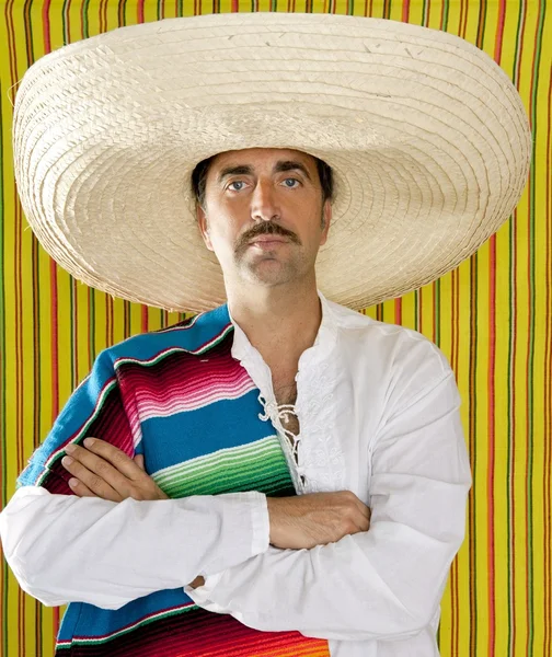 Mexikanska mustasch mannen sombrero porträtt skjorta — Stockfoto