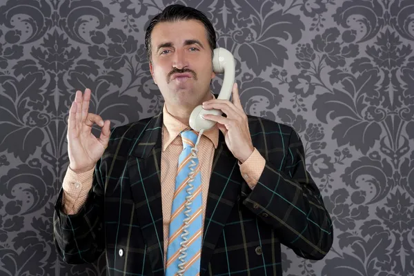 Mutlu ok jest telefon adam retro el işareti — Stok fotoğraf
