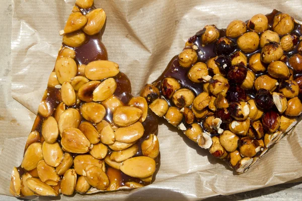 Gekonfijte amandelen en hazelnoten noten — Stockfoto