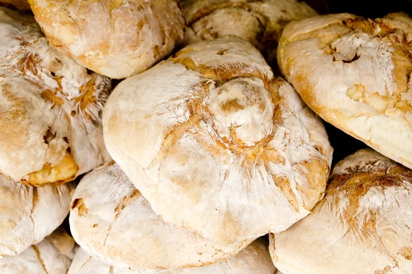 Pão tradicional da zona mediterrânica — Fotografia de Stock