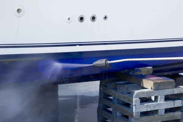 Boot Rumpf Reinigung Wasser Hochdruckreiniger — Stockfoto