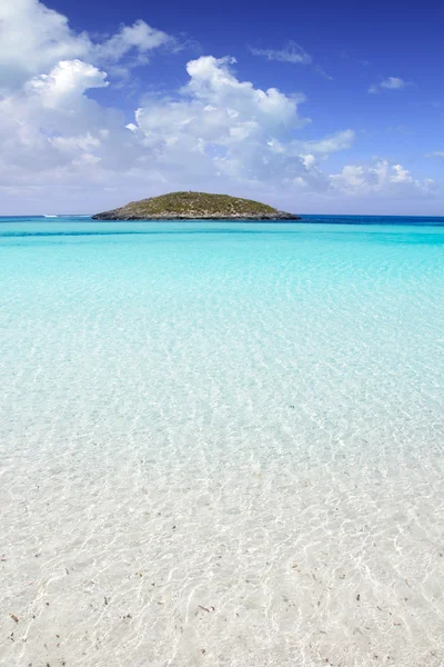 Φορμεντέρα παραλία illetas λευκή άμμο γαλαζοπράσινα νερά — Φωτογραφία Αρχείου