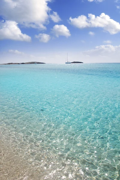 Форментера пляж illetas белый песок бирюзовой воды — стоковое фото