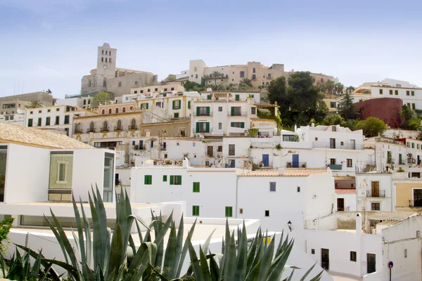 Ibiza witte Balearische eiland dorp dalt vila centrum — Stockfoto