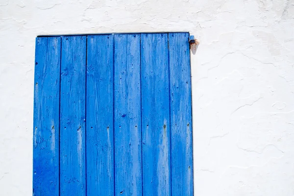 Architektura Baleárské ostrovy bílé modré dveře detail — Stock fotografie