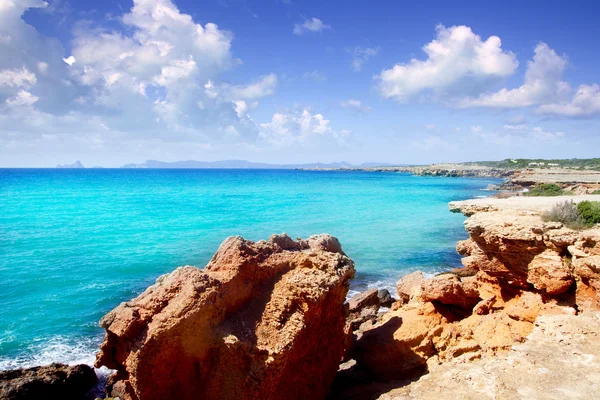 Cala Saona Formentera Ibiza vista sullo sfondo — Foto Stock