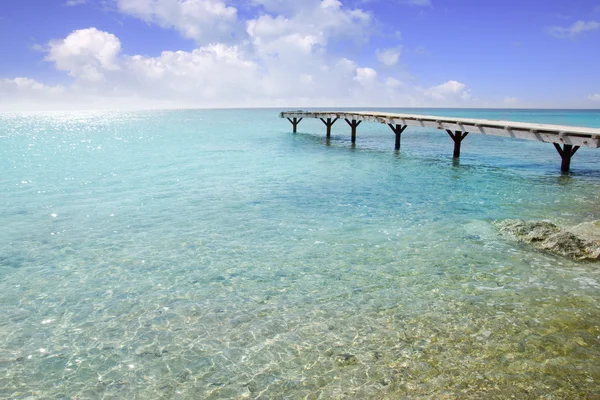 福门特拉岛海滩木墩绿松石巴利阿里海 — 图库照片