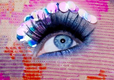 mavi göz makro closeup makyaj payetler renkli