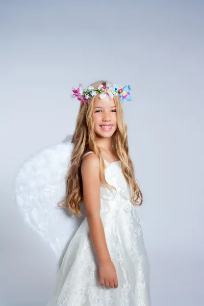 Engel kinderen weinig meisje portret met mode vleugels — Stockfoto