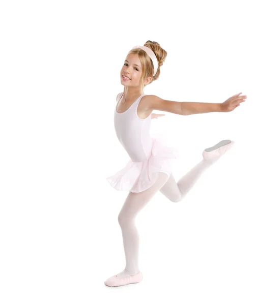 Балерина маленькая балерина танцовщица, танцующая на белом — стоковое фото