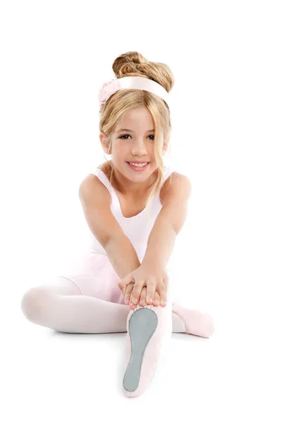 Bailarina pouco balé crianças dançarina alongamento sentado — Fotografia de Stock