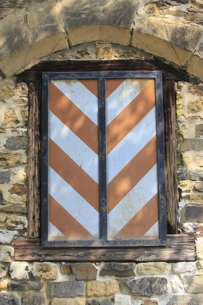 Stary dekoracyjnie okno — Zdjęcie stockowe