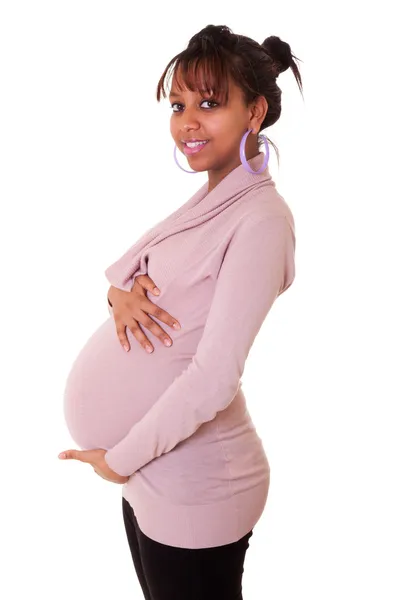 Güzel hamile Afrikalı-Amerikalı kadın — Stok fotoğraf