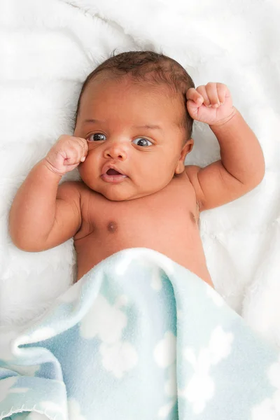 Bebê americano africano bonito — Fotografia de Stock