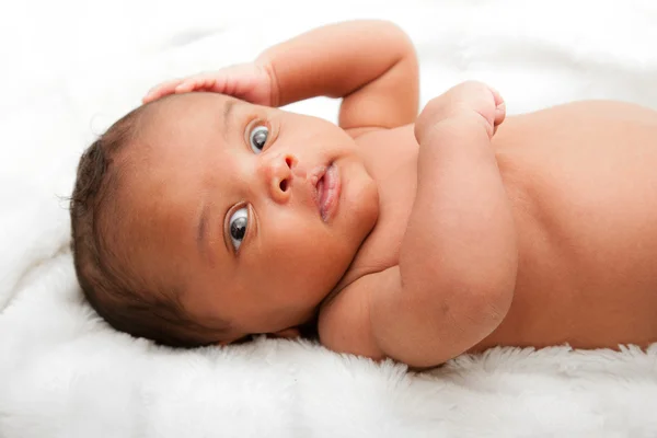 Afro-Amerikaanse schattige baby — Stockfoto