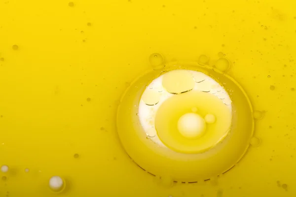 Оливкова суміш з водою — стокове фото