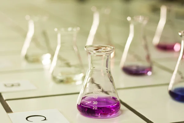 Chemistry beakers — Zdjęcie stockowe