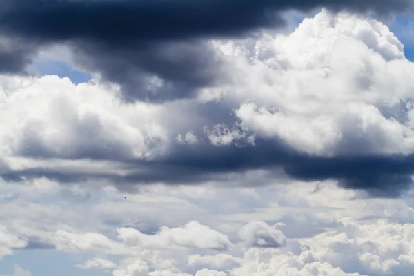 Облака Стратокумула — стоковое фото