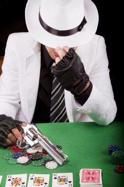 Beyaz takım gangster
