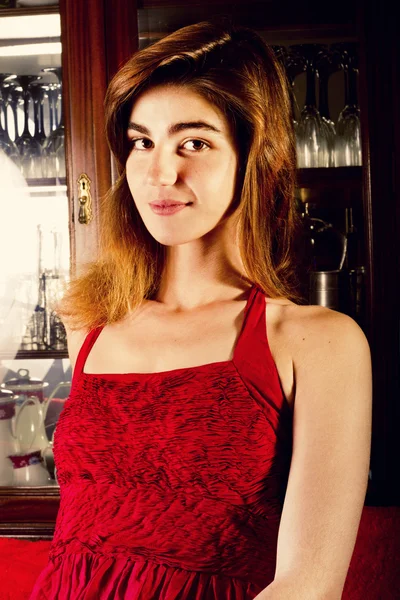 Vestido rojo chica — Foto de Stock