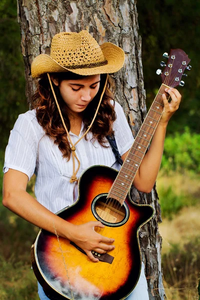 Beautiful young country girl — Stock Photo, Image