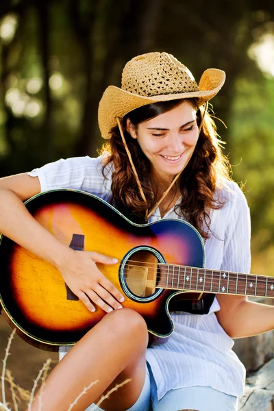 Beautiful young country girl — Stock Photo, Image