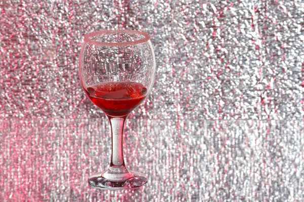 The glass of raspberry liquor — Stock Photo, Image