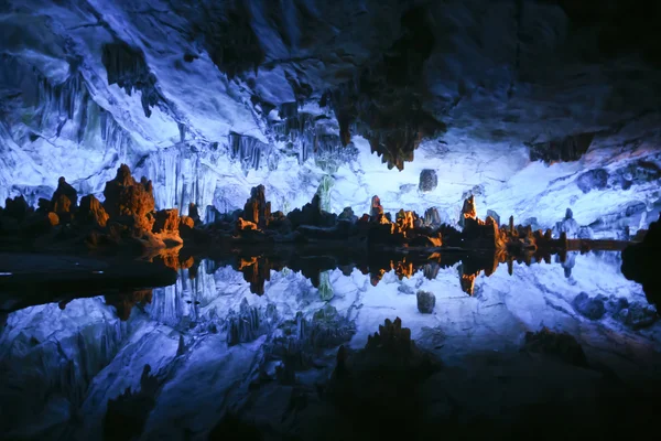 Grotta del flauto di giunco (Lu Di Yan ) — Foto Stock