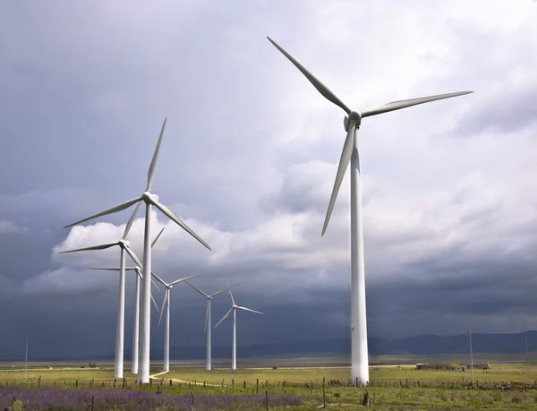Turbinas eólicas — Fotografia de Stock