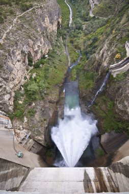 Barajı ve Hidroelektrik Santrali